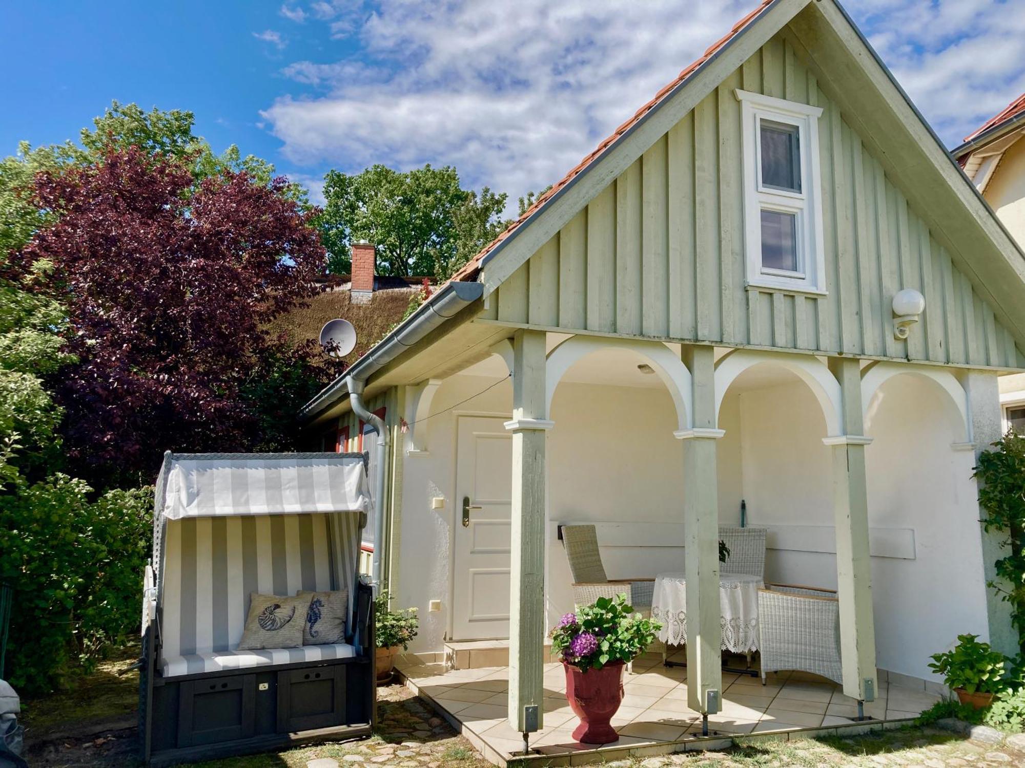 Kleines Haus Am Hafen - Ruhig Und Gruen Am Ortsrand Villa Prerow Exterior photo
